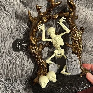 Bath & Body Works Glow in the Dark Skeleton 3-Wick Candle Holder